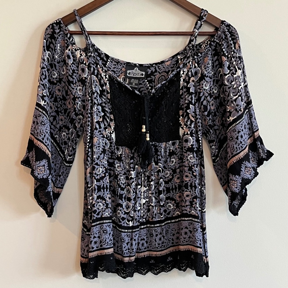 Angie Boho Cold Shoulder Floral Lace Peasant Top Black Purple Medium